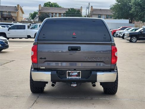 Used 2019 Toyota Tundra SR5 w/ SR5 Upgrade Package AWD/4WD image 12