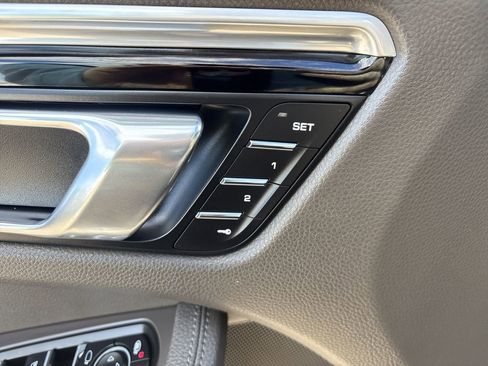 Used 2020 Porsche Macan image 14