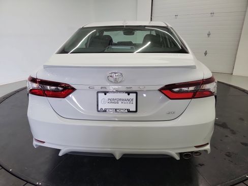 Used 2023 Toyota Camry SE FWD image 8