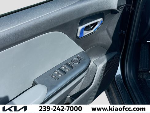 New 2025 Kia K4 LXS image 21