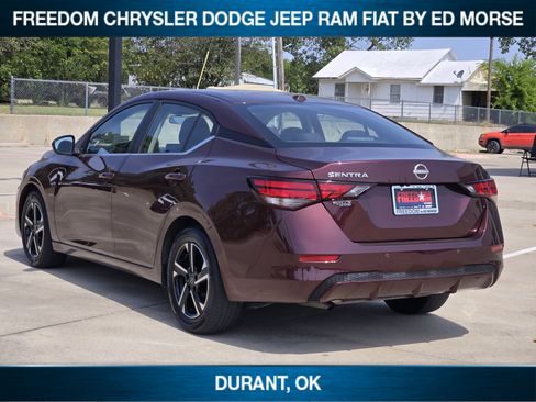 Used 2025 Nissan Sentra SV FWD image 4