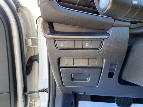 Used 2021 MAZDA MAZDA3 s image 12