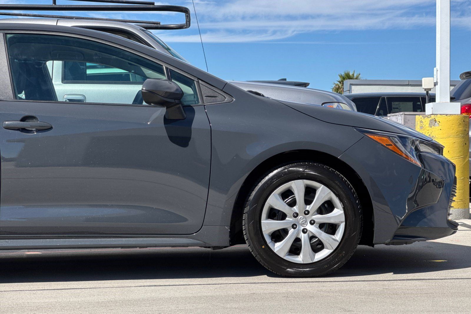 Used 2025 Toyota Corolla LE FWD image 32