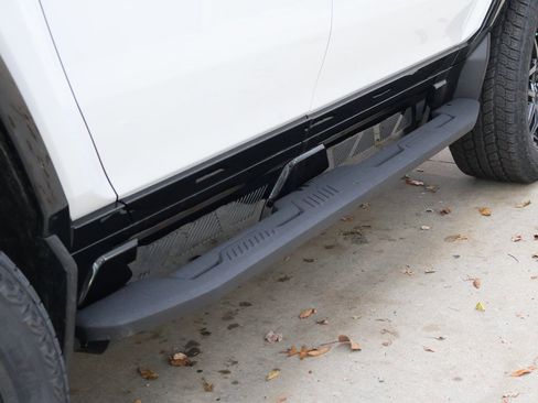 New 2025 GMC Hummer EV 2X image 42