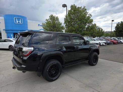 Used 2019 Toyota 4Runner SR5 AWD/4WD image 5