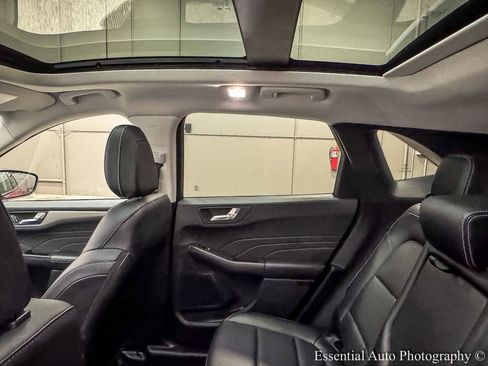 Used 2022 Ford Escape SEL image 13