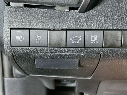 Used 2023 Toyota Camry SE FWD image 16