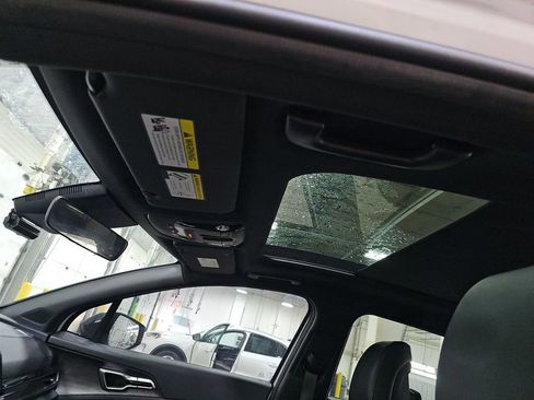 Used 2023 Kia Sportage X-Line w/ X-Line Premium Package image 3