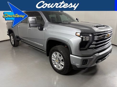 Used 2025 Chevrolet Silverado 2500 High Country w/ Technology Package AWD/4WD image 1
