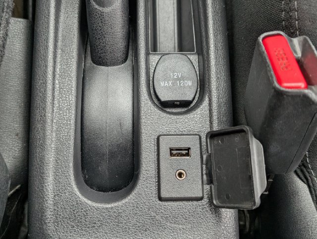Used 2015 Nissan Versa Note SV FWD image 22