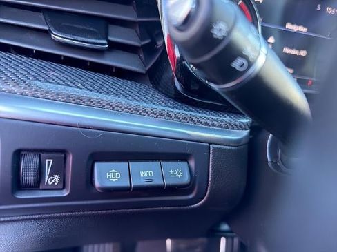 Used 2024 Cadillac XT5 Sportv w/ Technology Package image 35