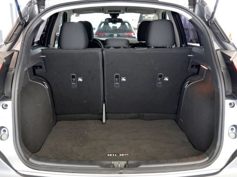 Used 2023 Nissan Kicks SV FWD image 29