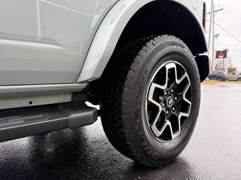 Used 2024 Ford Bronco Outer Banks image 18