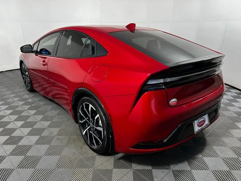 Used 2024 Toyota Prius Prime image 7