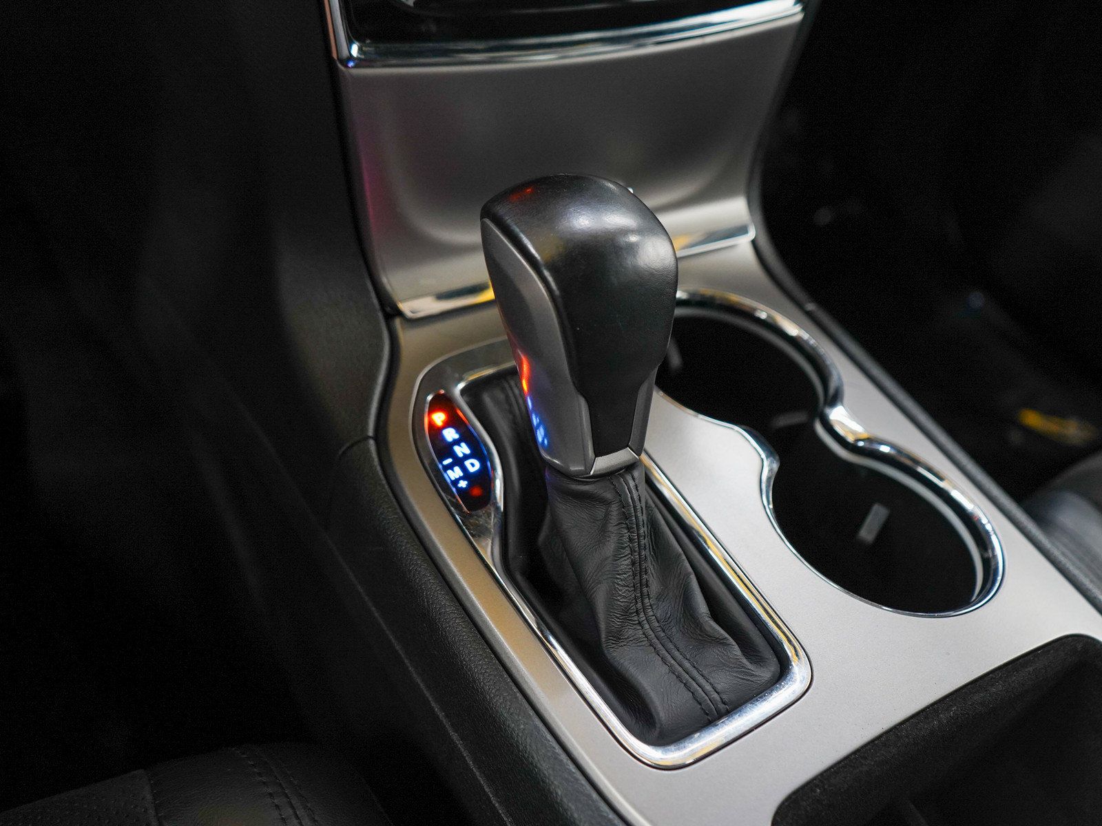Used 2020 Jeep Grand Cherokee Altitude AWD/4WD image 24
