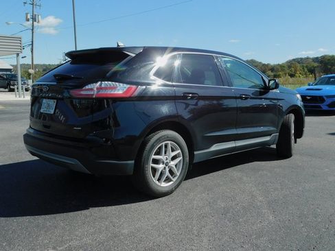 Used 2023 Ford Edge SEL image 9