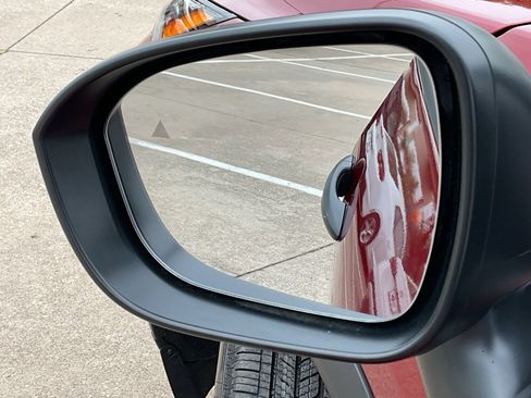 New 2025 Nissan Rogue S image 10