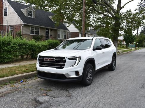 Used 2025 GMC Acadia Elevation AWD/4WD image 2