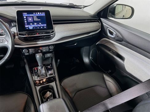 Used 2022 Jeep Compass Latitude w/ Sun and Sound Group image 20