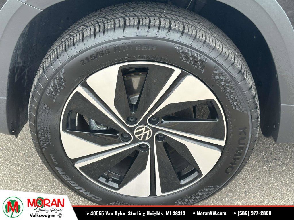Certified 2024 Volkswagen Taos SE AWD/4WD image 8