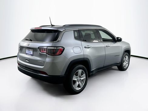Used 2022 Jeep Compass Latitude AWD/4WD image 5