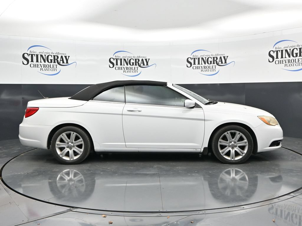Used 2012 Chrysler 200 Touring FWD image 8