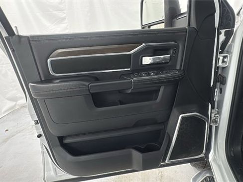 Used 2024 RAM 2500 Laramie image 17