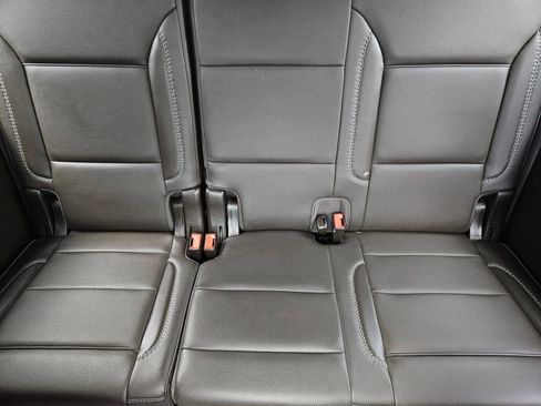 Used 2021 GMC Yukon Denali w/ Denali Premium Package image 29