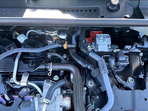 Used 2024 Toyota Prius XLE FWD image 32