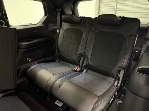 New 2025 Jeep Grand Cherokee L Laredo image 17