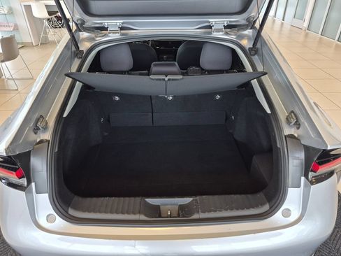 Used 2025 Toyota Prius LE FWD image 29