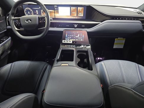 New 2026 INFINITI QX80 4WD w/ Sport Exterior Package image 9