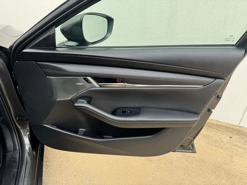 Used 2019 MAZDA MAZDA3 Sedan w/ Premium Package FWD image 17