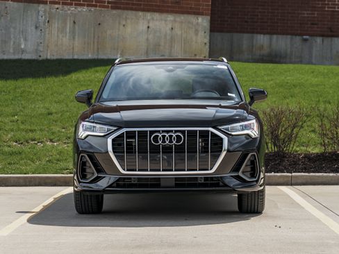 Used 2023 Audi Q3 2.0T Premium Plus w/ Premium Plus Package AWD/4WD image 30