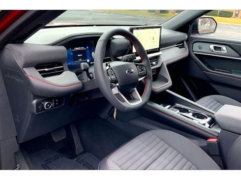 New 2025 Ford Explorer ST-Line image 6