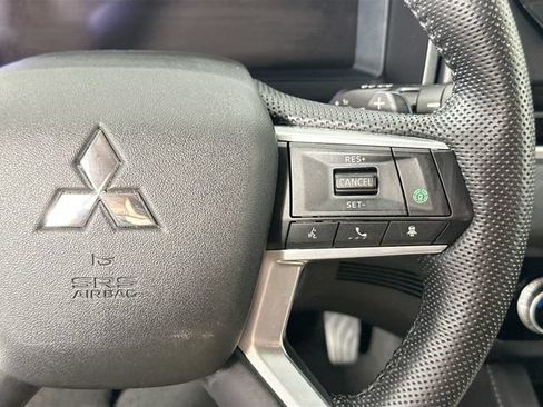 Used 2023 Mitsubishi Outlander SEL AWD/4WD image 21