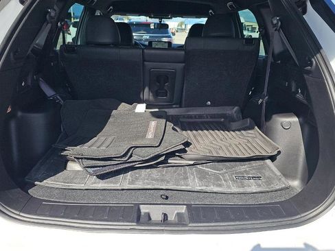 Used 2023 Mitsubishi Outlander SE image 10