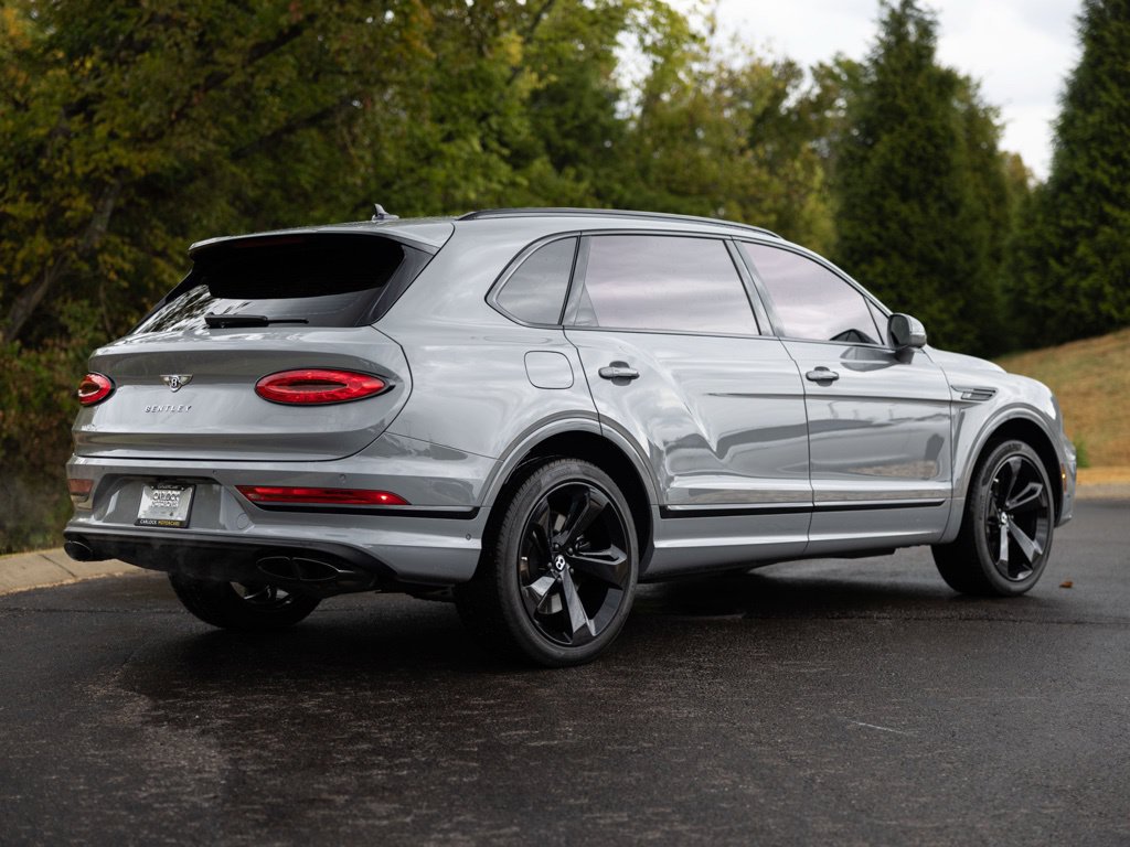 Used 2024 Bentley Bentayga Extended Wheelbase AWD/4WD image 3