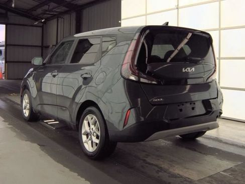 Used 2024 Kia Soul LX w/ Option Group 015 FWD image 2