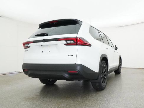 New 2026 Toyota Grand Highlander XLE FWD image 27