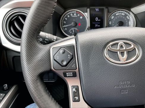 Used 2023 Toyota Tacoma SR5 AWD/4WD image 22
