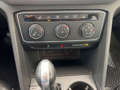 Used 2022 Volkswagen Atlas SE image 35