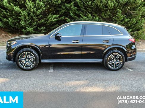 Used 2025 Mercedes-Benz GLC 300 4MATIC w/ AMG Line image 7