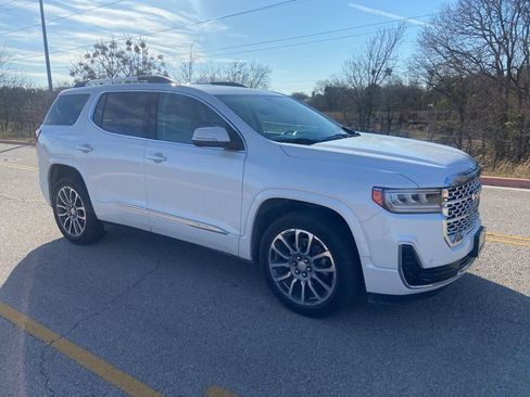 Used 2022 GMC Acadia Denali w/ Denali Ultimate Package image 2