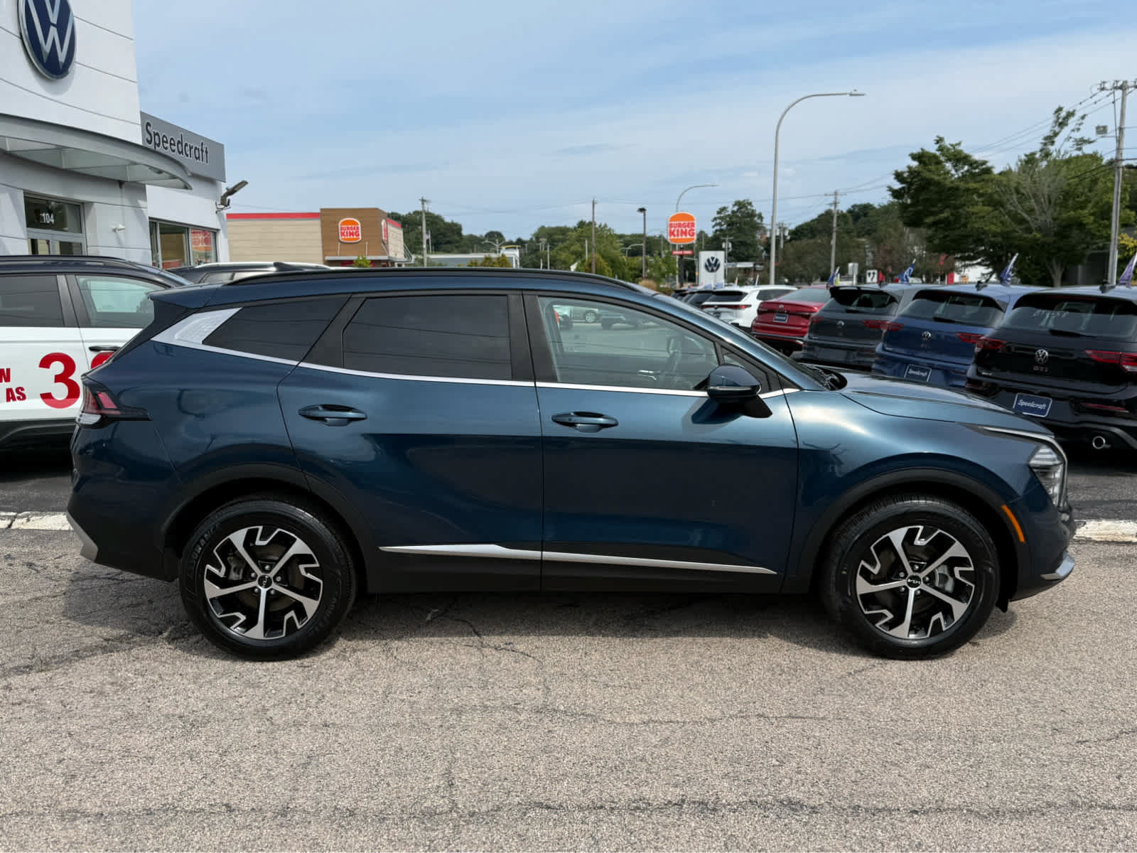 Used 2025 Kia Sportage EX w/ EX Premium Package AWD/4WD image 8