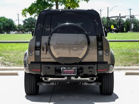 New 2026 Land Rover Defender 110 X-Dynamic SE AWD/4WD image 12