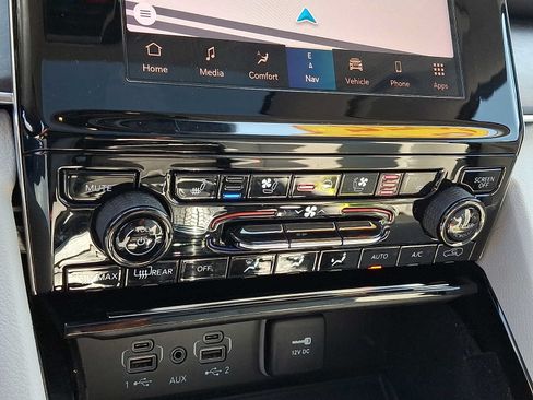 Certified 2022 Jeep Grand Cherokee L Overland w/ Luxury Tech Group IV AWD/4WD image 20