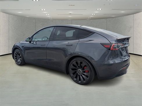 Used 2022 Tesla Model Y Performance image 5