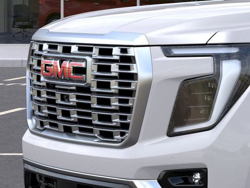 New 2025 GMC Yukon XL Denali w/ Denali Reserve Package image 13