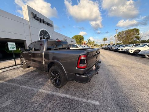 Used 2022 RAM 1500 Limited w/ Night Edition image 7